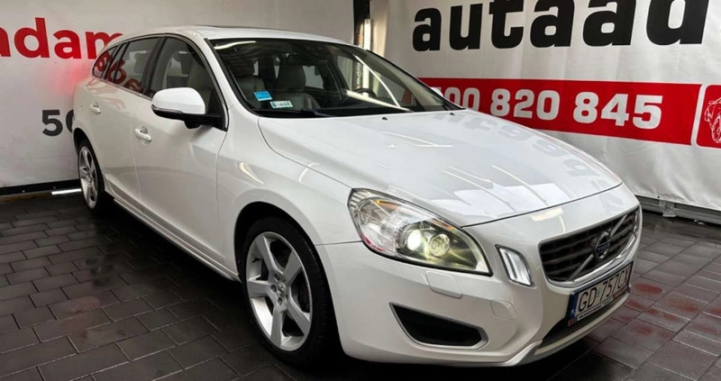 Volvo V60 cena 51900 przebieg: 111442, rok produkcji 2010 z Brzeg małe 781